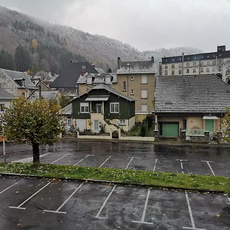 Appartement Situe Au Coeur Du Village Du Mont-Dore Exterior photo